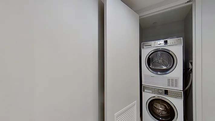 Rented by Bond New York | media 32