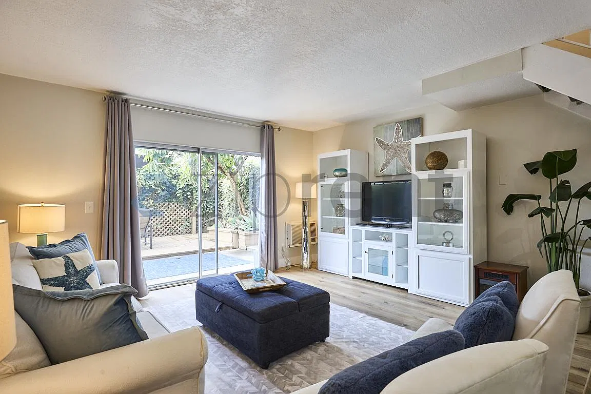 2 bed, 1.5 bath, 1100 sqft, $4,850 — Photo 4