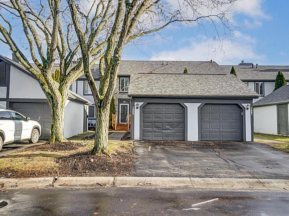 2nd image of 7085 Muirfield Dr