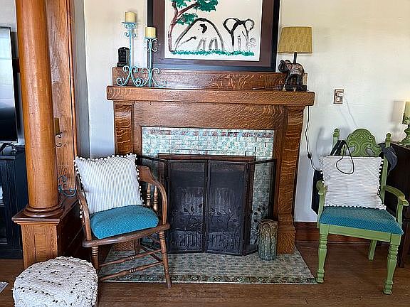 5th image of 106 E Eldora Ave