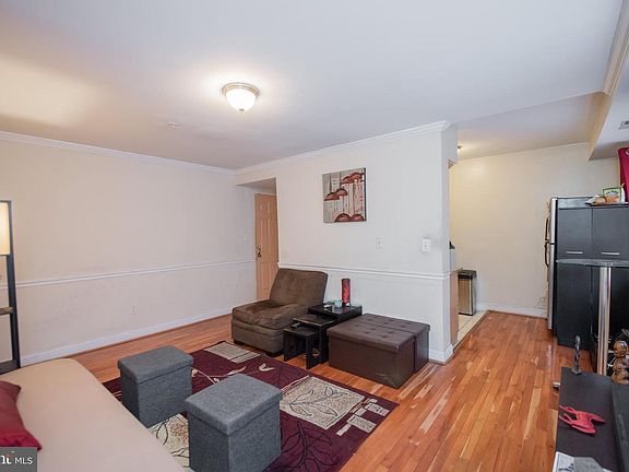 4th image of 401 Evarts St NE APT 102