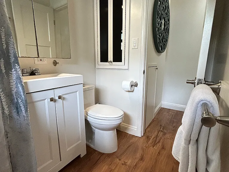 922 Chalcedony St — Photo 11
