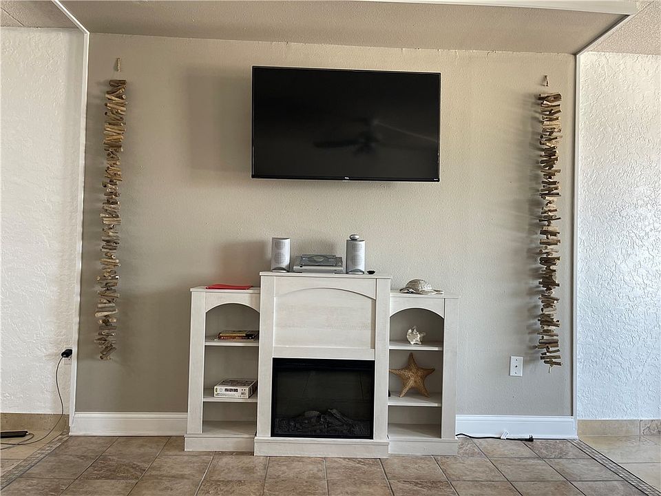 14401 Commodores Dr Corpus Christi, TX, 78418 Apartments for Rent