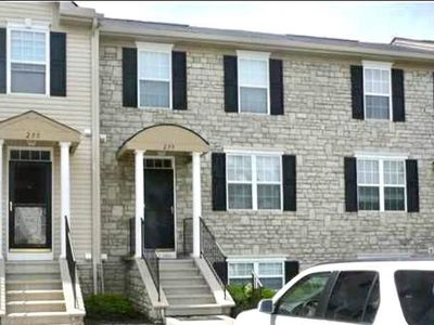 299 Oxford Oak Dr, Blacklick, OH, 43004