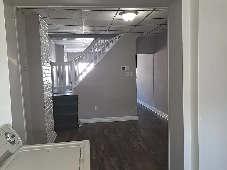 3931 Mount Pleasant Ave — Photo 9