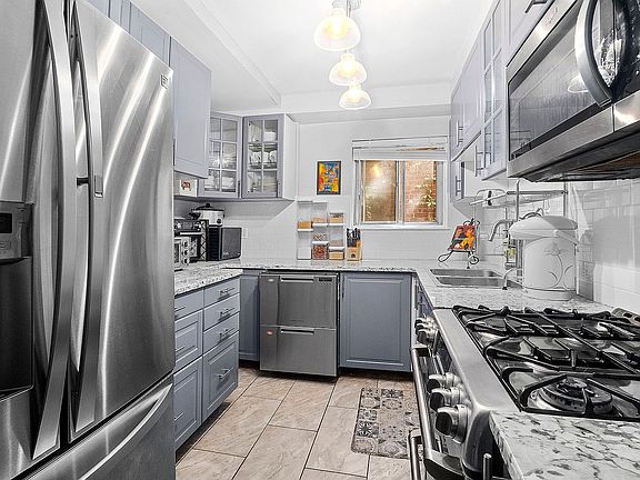 4th image of 6037 Delafield Ave APT 1