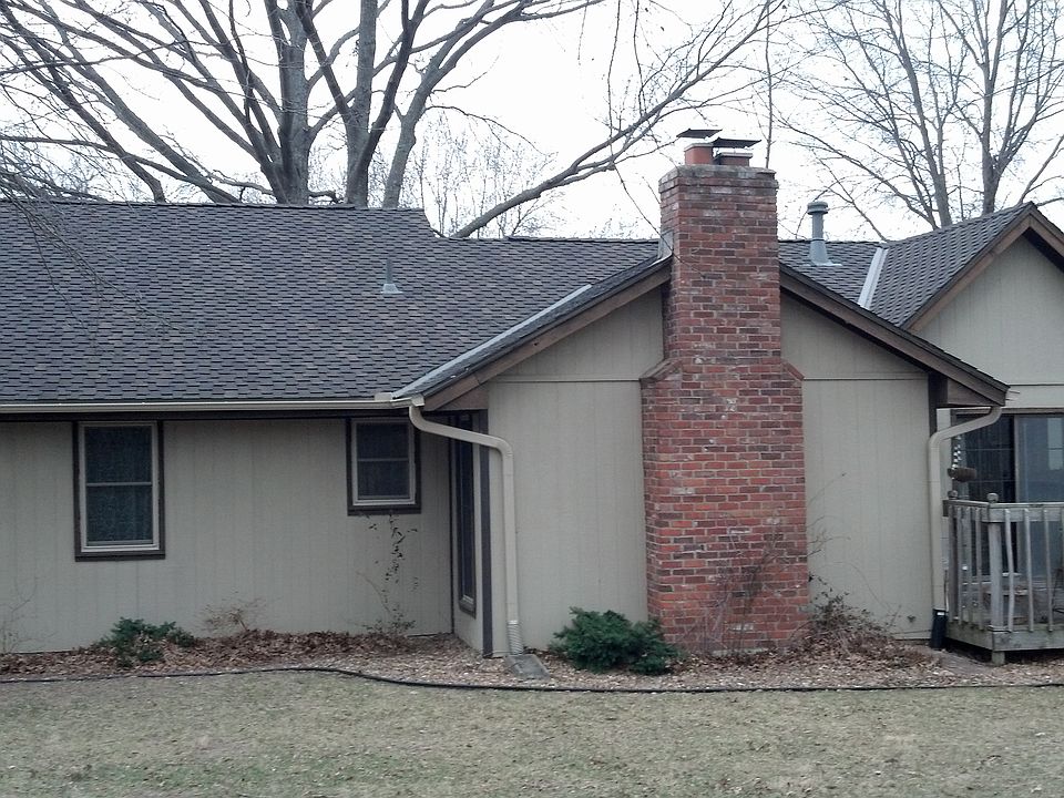 2nd image of 3505 NE Lacewood Ct