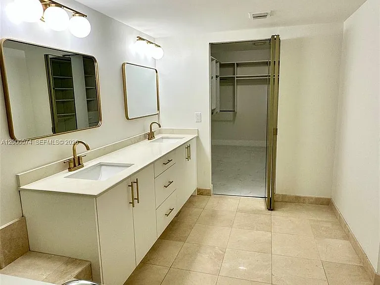 8925 Collins Ave #2J — Photo 24