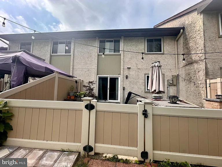 163 Thoreau Dr — Photo 31