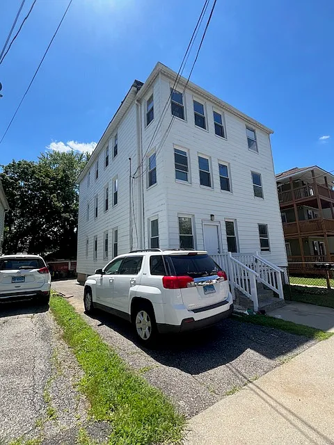 Building Photo - 11 5th St #3
