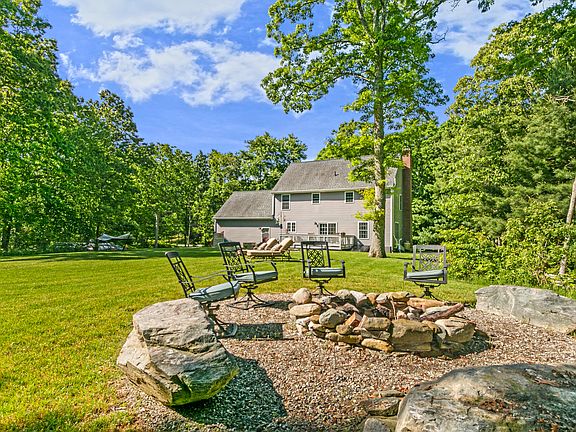 25 Billings Lake Road