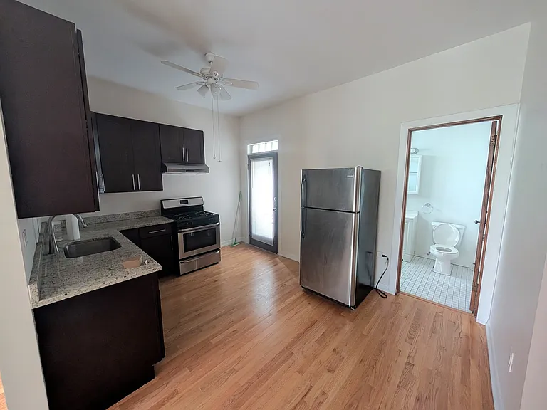 5616 N Winthrop Ave #2F — Photo 2