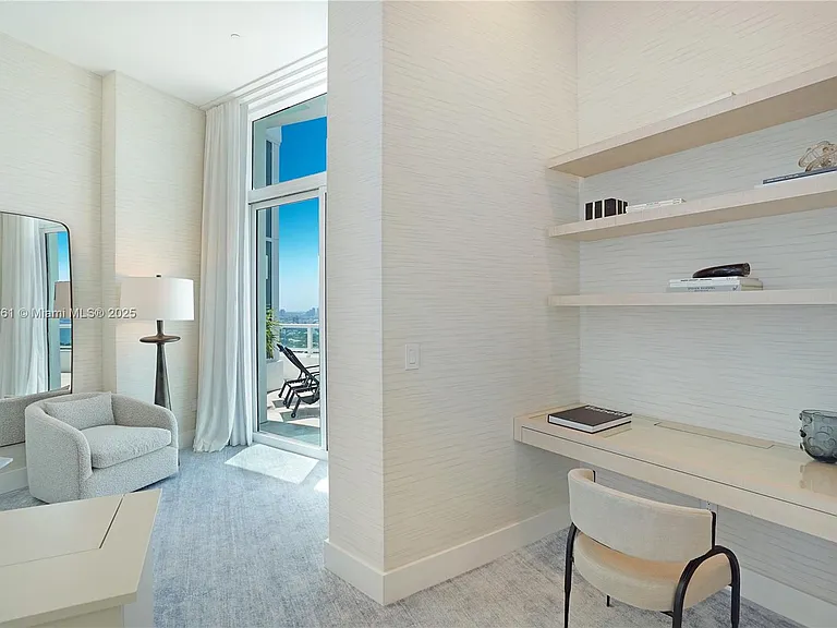 4401 Collins Ave #PH SOUTH — Photo 51