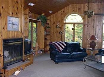 5th image of 5130 Pine Lane Path