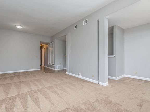 4th image of 3914 Shenandoah Ave #A