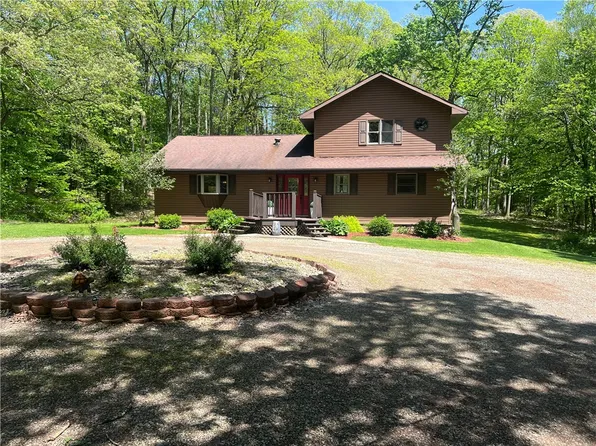 121 Pitts Rd, Jamestown, PA 16134
