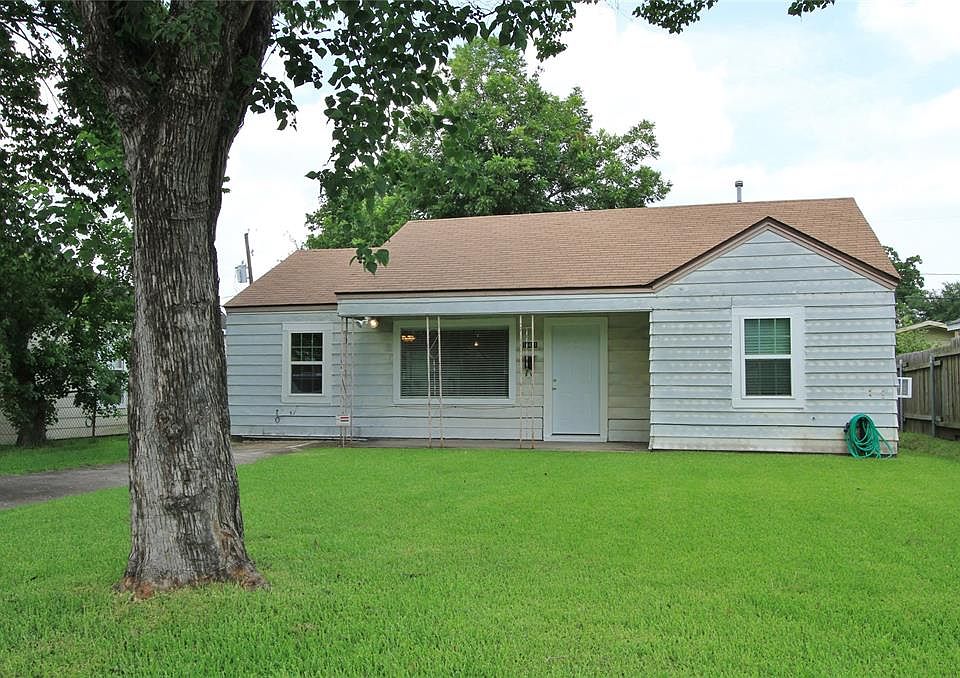 Charming, Updated One Story, Two Bedroom Home offers a beautiful interior featuring real wood floors, upraded light fixtures, double-pane windows and so much more plus a large back yard that is fully fenced!
