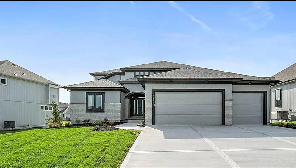 1st image of 2233 NW Killarney Ln