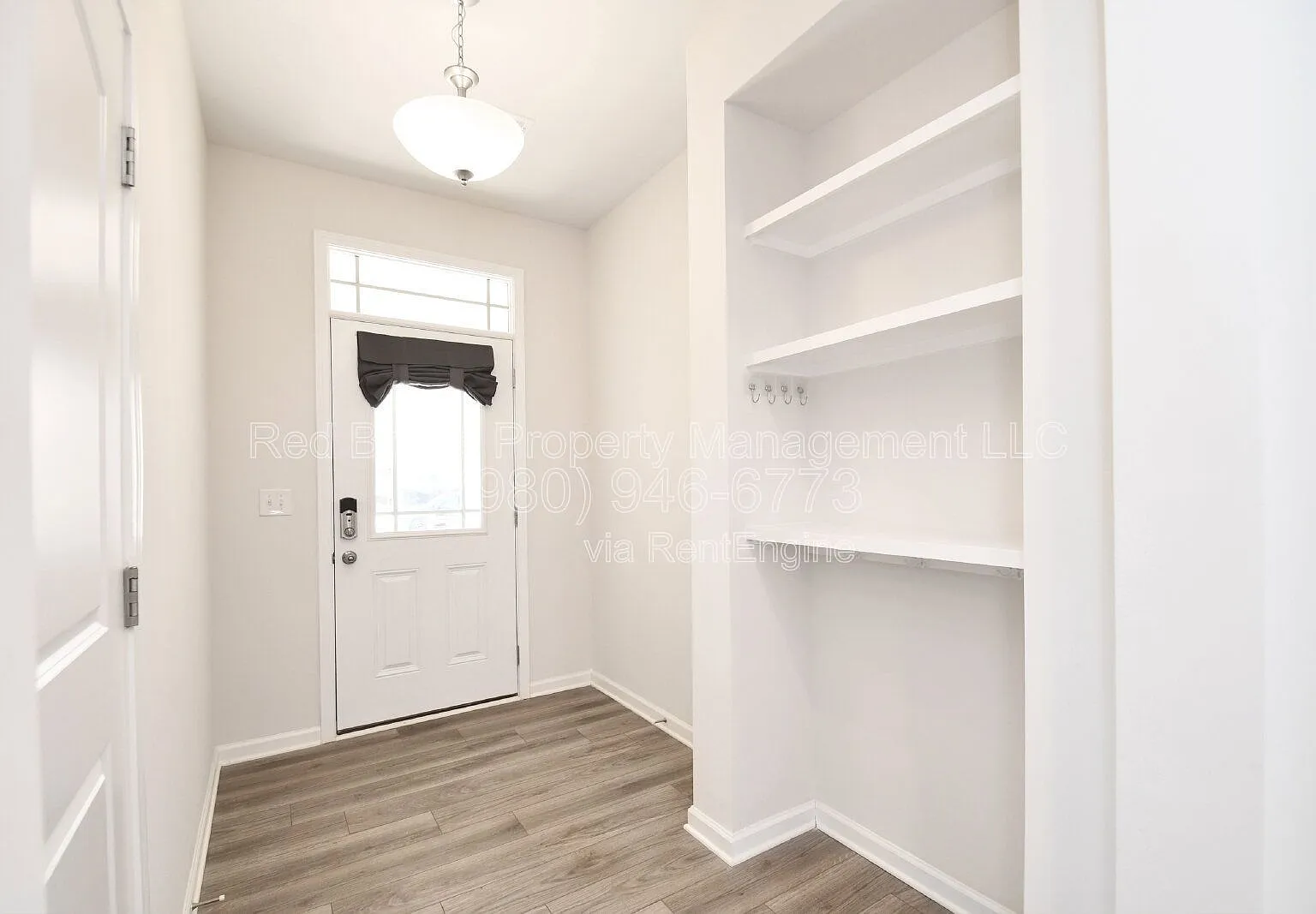 3 bed, 2.5 bath, 1588 sqft, $1,995 — Photo 3