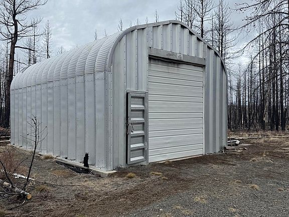 2nd image of 1100 Yellow Pine Rd