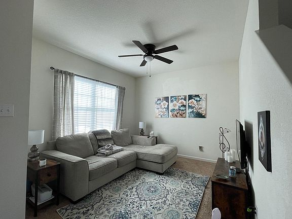 2nd image of 808 Cherry Blossom St