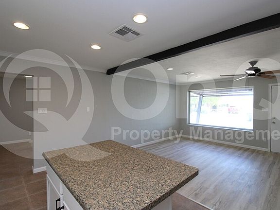 5th image of 312 E Orchid Ln