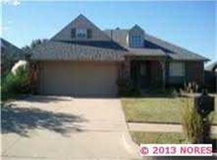 12528 S Cedar Ave, Jenks, OK 74037