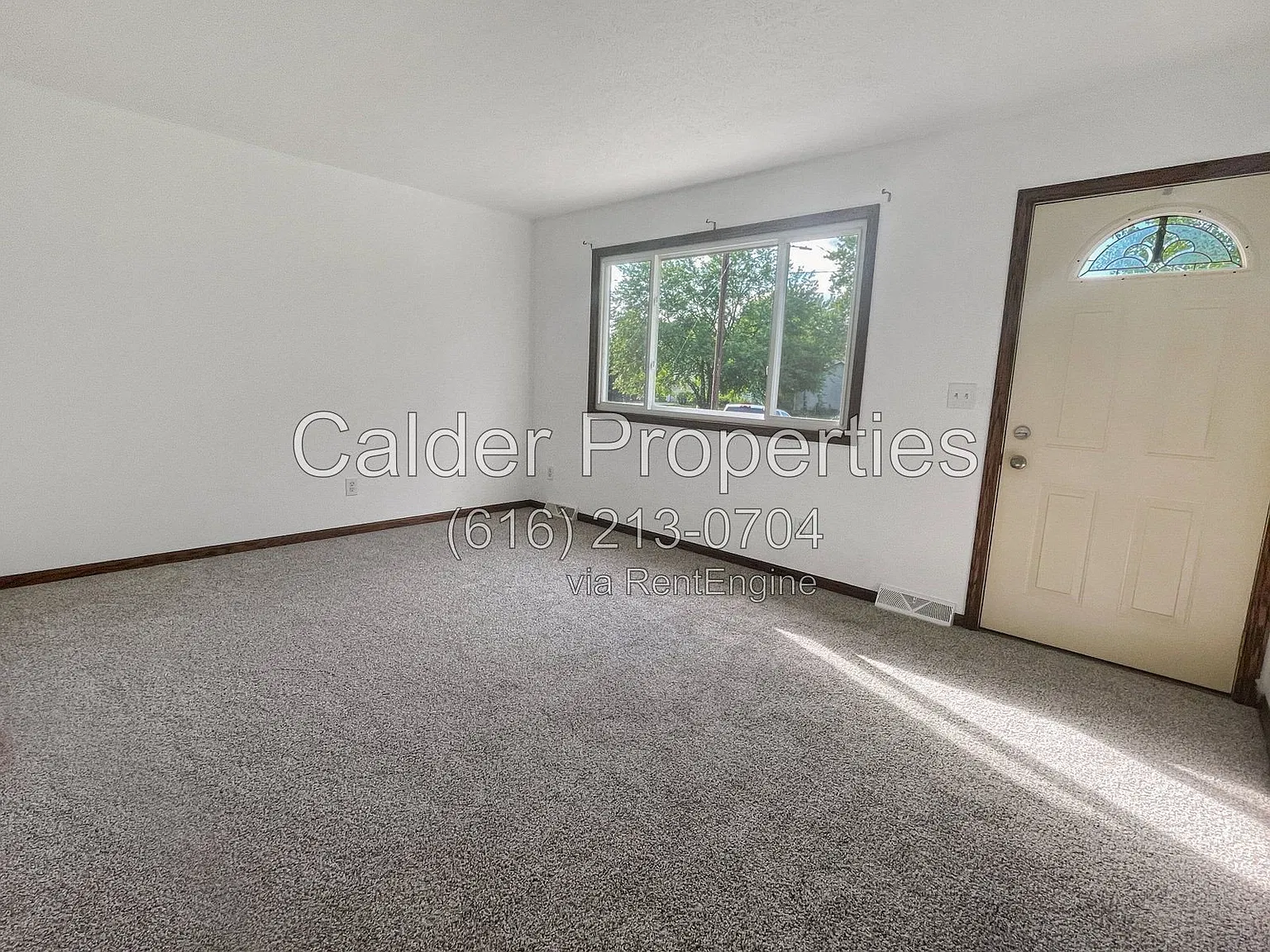 4 bed, 2.0 bath, 1504 sqft, $2,995 — Photo 2