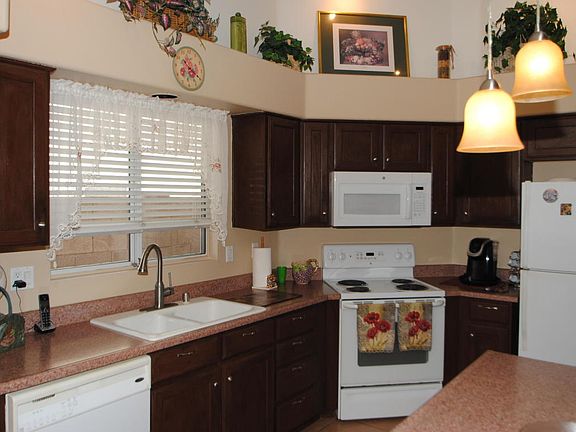 3rd image of 10753 W Mohawk Ln
