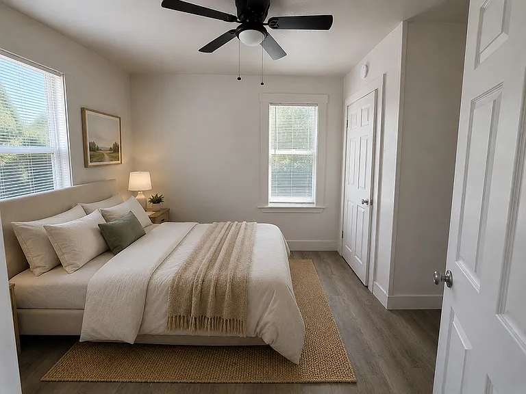 1126 Oakdale St #2 — Photo 3
