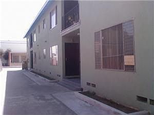 1st image of 621 Cerritos Ave