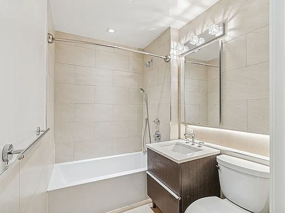 5th image of 33 Caton Pl APT 3L
