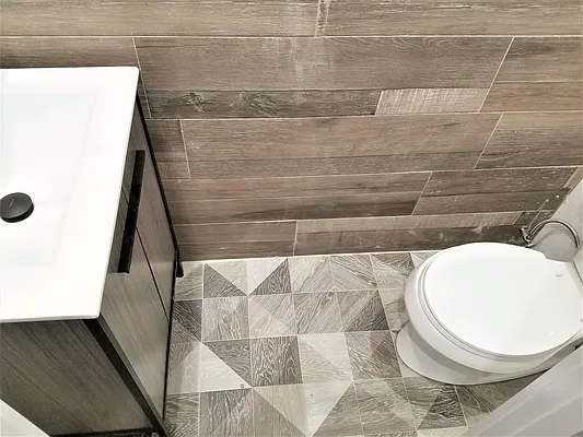 Rented by The Hamilton Group | media 28