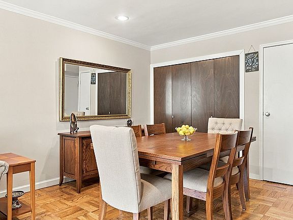 4th image of 233 E 70th St APT 16T
