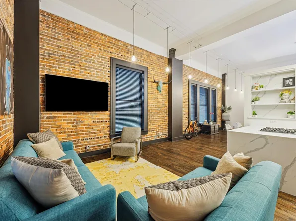 915 Franklin St Unit 2F, Houston, TX 77002