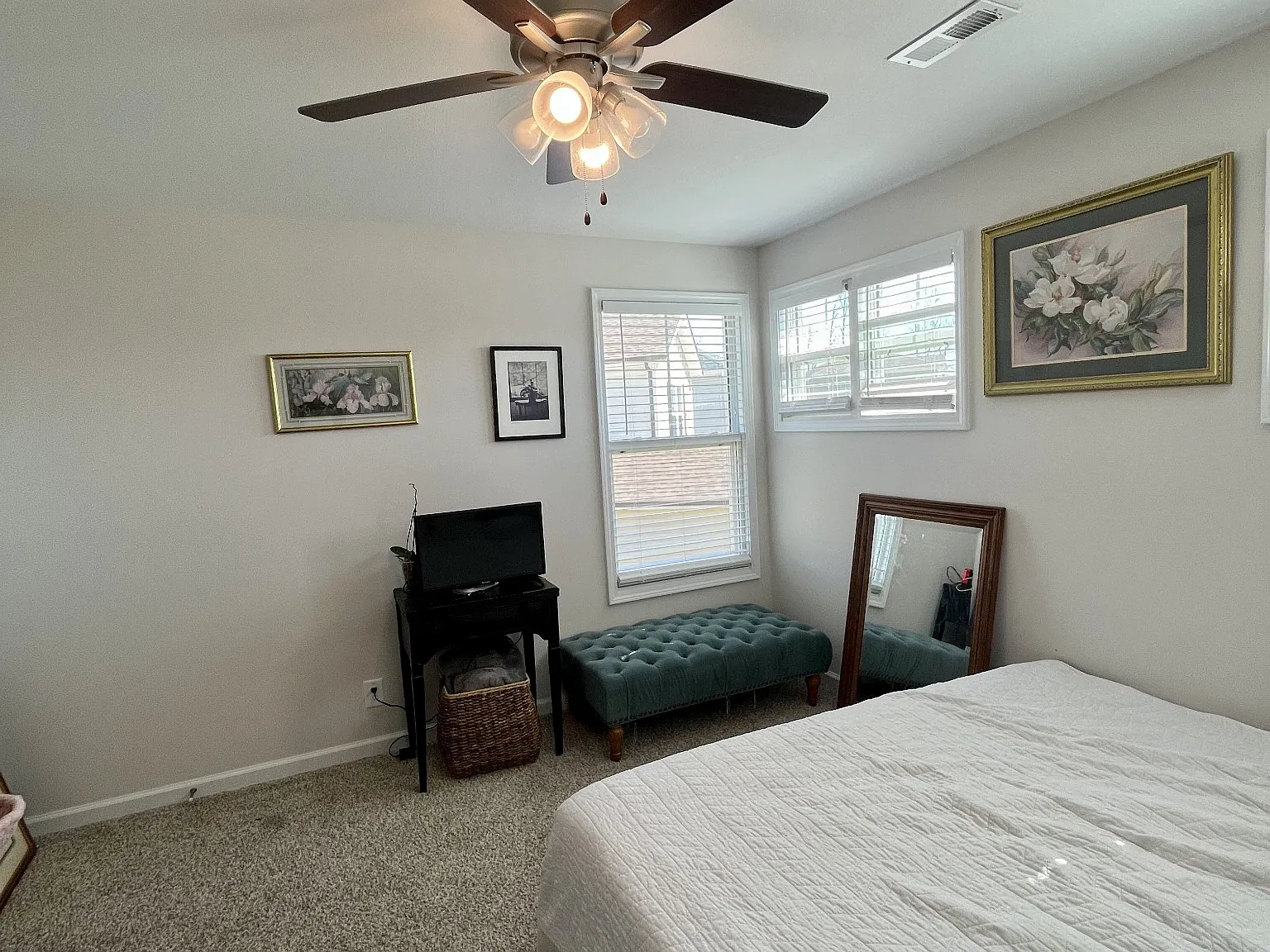3 bed, 2.5 bath, 1357 sqft, $1,800 — Photo 4