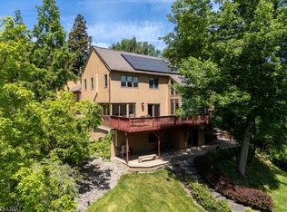 33 Murray Dr, Hillsborough Twp., NJ 08844