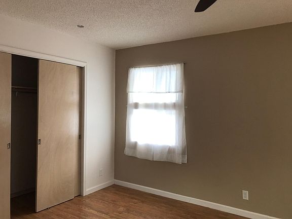 4th image of 575 W Hind Dr #2