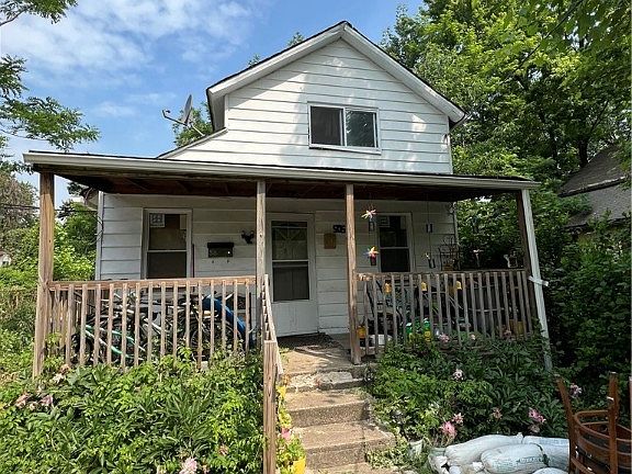 3rd image of 5053 Pershing Ave