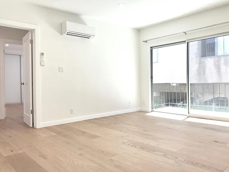 515 Pier Ave #4 — Photo 7