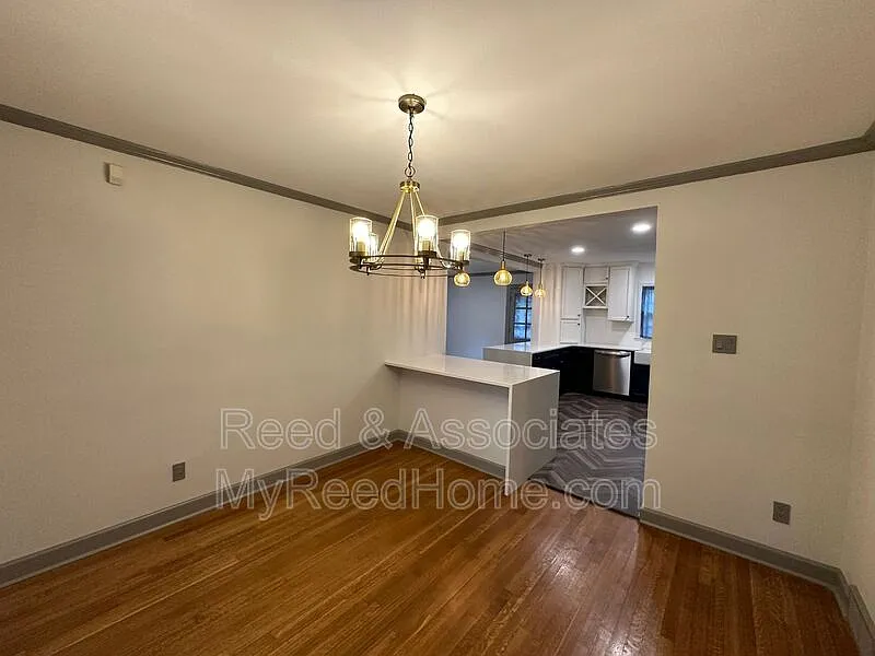 3 bed, 1.5 bath, 1620 sqft, $2,195 — Photo 3