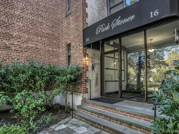 14-16 Stoner Ave #2D, Great Neck, NY 11021