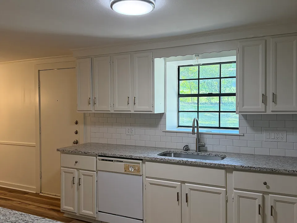 2509 Delmar Dr