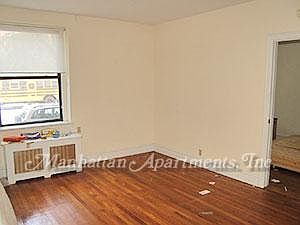 1st image of 23 W 77th St