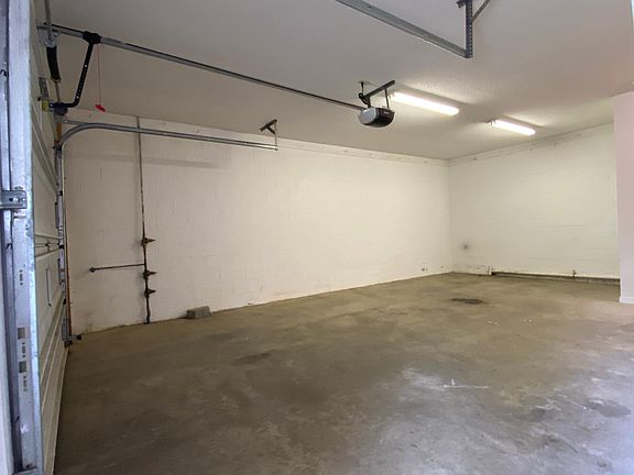 5th image of 6723 Bradley Ln