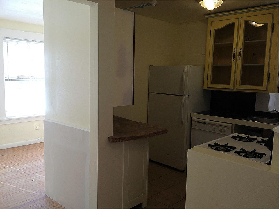 1st image of 852 Garfield Ave