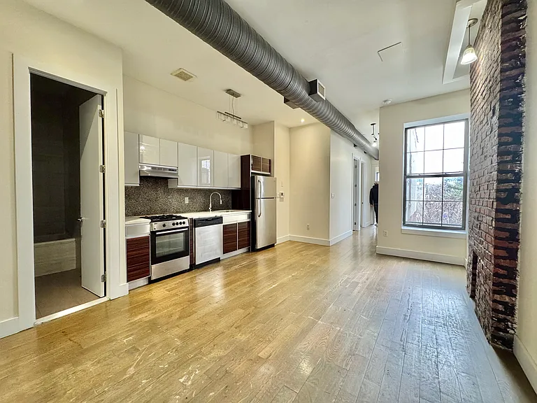 317 Knickerbocker Ave #4C — Photo 2