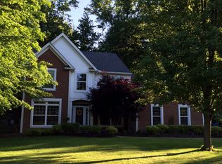 32280 Woodfield Dr, Avon Lake, OH 44012