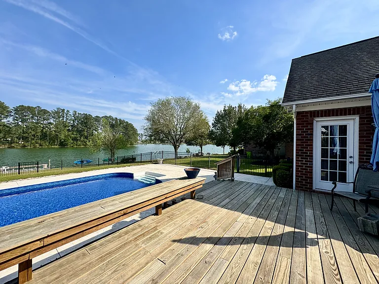 513 Alexis Dr — Photo 17