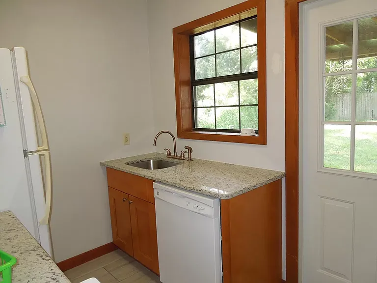 4757 Beverly Cir — Photo 5